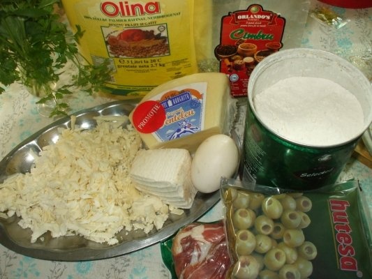 Aperitiv cu cascaval, sunca si pasta de branza