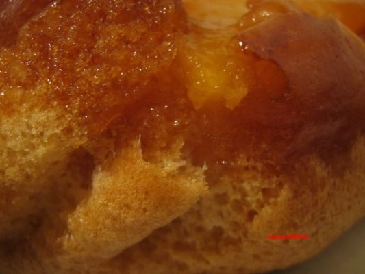 Prajitura cu nectarine si caramel