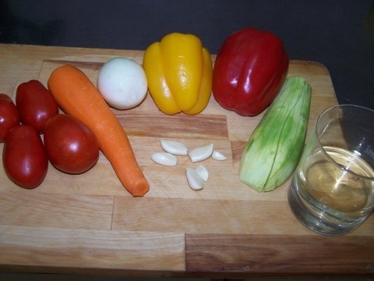 Paste din orez cu sos de legume. Pentru vegetarieni si nu numai !