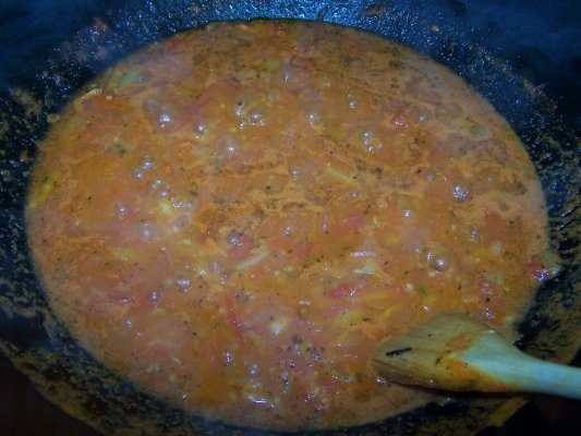 Paste din orez cu sos de legume. Pentru vegetarieni si nu numai !