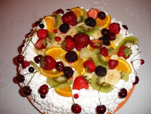 Tort cu fructe