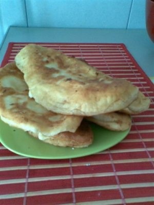 Placinte cu branza burduf