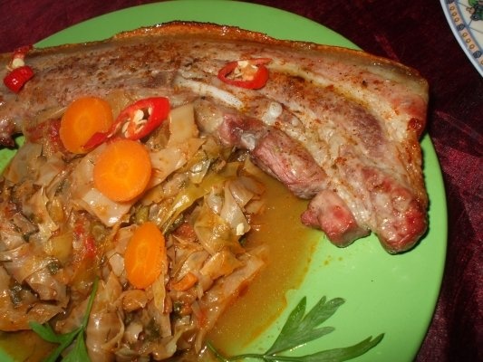 Varza dulce cu piept de porc