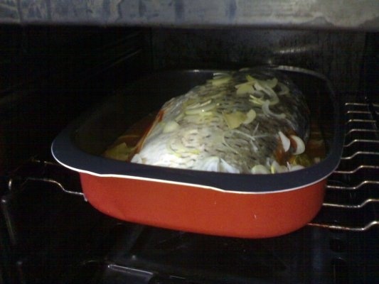 Crap cu legume la cuptor