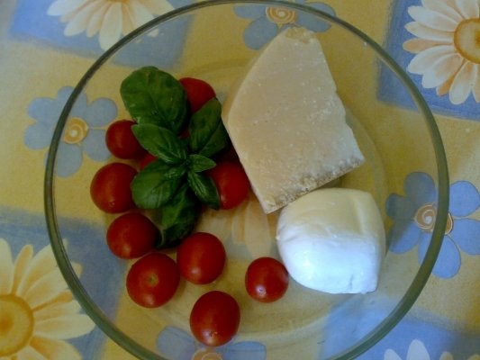 Paste cu creveti si sos de ton