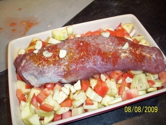 MUSCHIULET DE PORC CU LEGUME LA CUPTOR