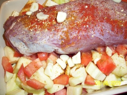 MUSCHIULET DE PORC CU LEGUME LA CUPTOR