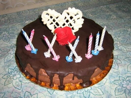 Tort cu nuca si ciocolata