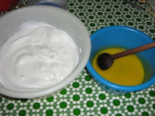 Tort cu nuca si ciocolata