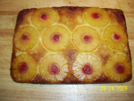 TORT DE ANANAS CU SUS-N JOS