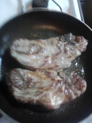 Ceafa la gratar si cartofi prajiti