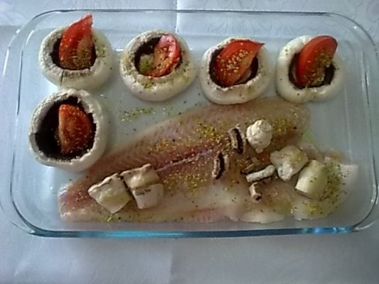 Pangasius cu ciuperci la cuptor