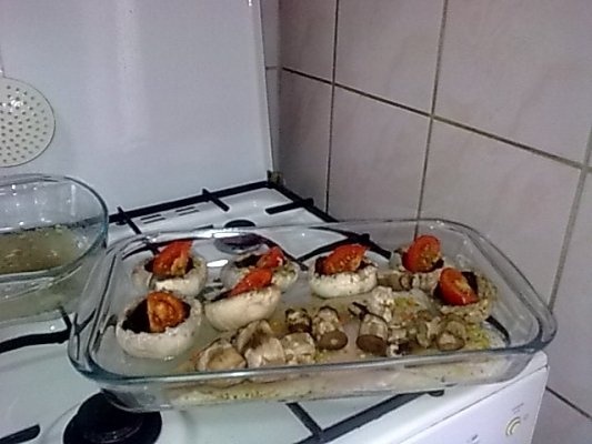 Pangasius cu ciuperci la cuptor