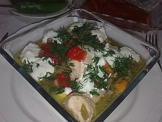 Piept de pui cu fasole verde, ardei gras si smantana