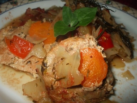 Varza dulce cu pulpa de porc la cuptor