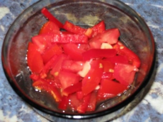 Vinete cu sunca, cartofi si sos picant