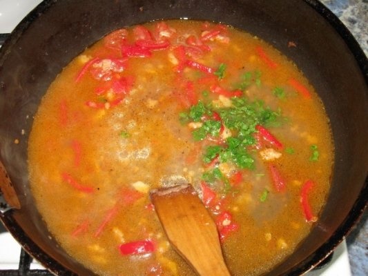 Vinete cu sunca, cartofi si sos picant