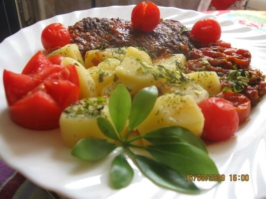 ANTRICOT DE VITEL CU ROSII CHERRY