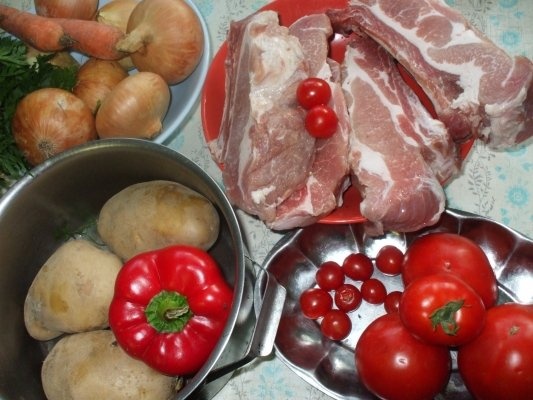 Tocanita cu piept de porc