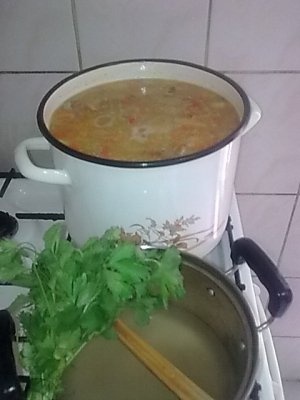 Bors de cartofi cu coasta de porc afumata