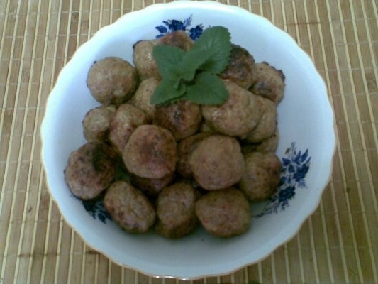 CHIFTELUTE DIN CARNE TOCATA DE CURCAN