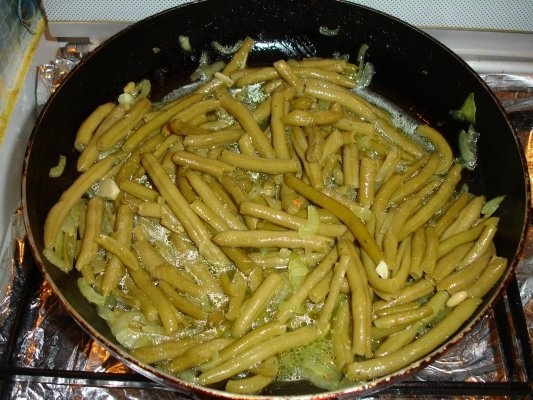 Piept de curcan la gratar cu fasole pastai