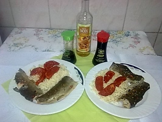 Pastrav la cuptor cu taitei chinezesti