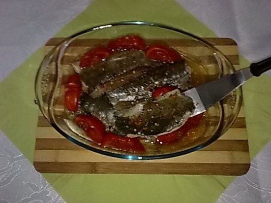 Pastrav la cuptor cu taitei chinezesti