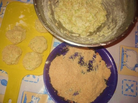 Chiftele de dovlecel la Doubletta