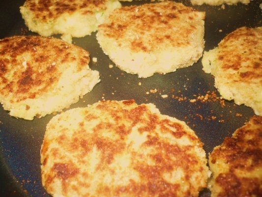 Chiftele de dovlecel la Doubletta