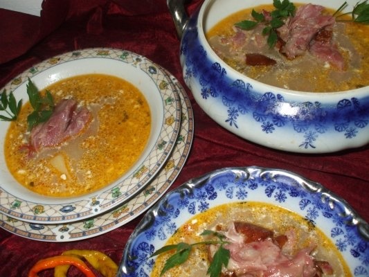 Ciorba de varza dulce cu ciolan afumat