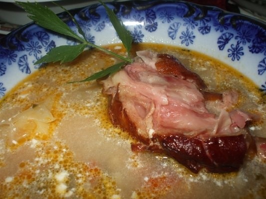 Ciorba de varza dulce cu ciolan afumat