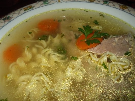 Supa din pulpa de curcan cu taitei instant