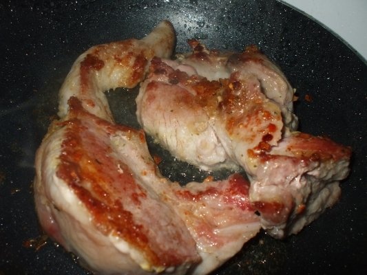Friptura picanta din piept de porc cu cartofi piure