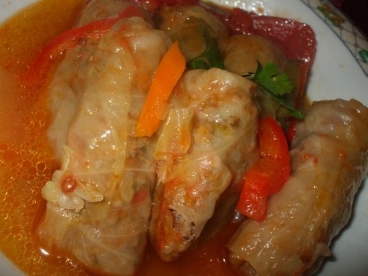 Sarmalute cu varza acra si coasta afumata (scarita)