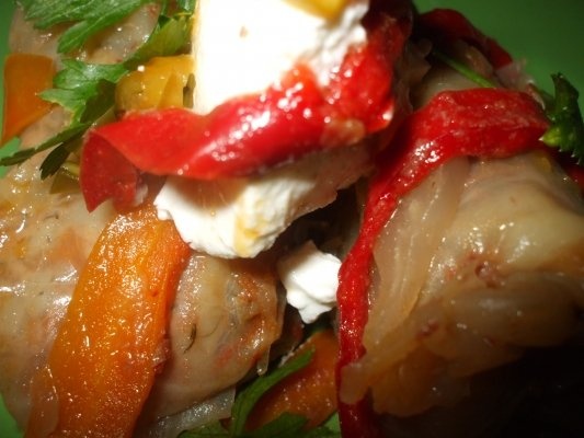 Sarmalute cu varza acra si coasta afumata (scarita)