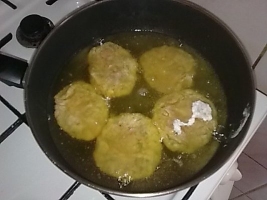 Chiftelute din carne de pui