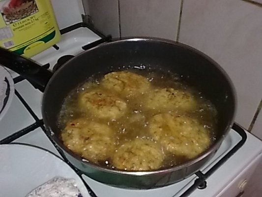 Chiftelute din carne de pui