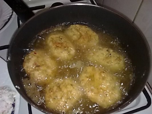 Chiftelute din carne de pui