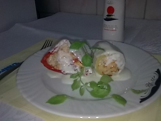 Dovlecei si ardei rosii umpluti