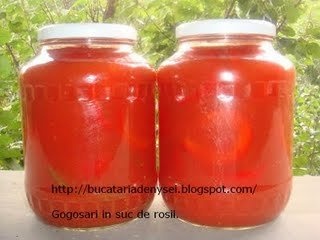 Gogosari in suc de rosii