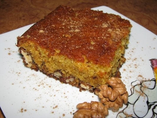 Chec cu smantana, nuci si scortisoara