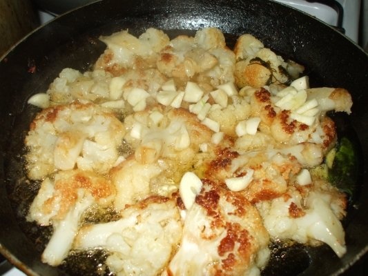 Conopida natur gratinata cu usturoi