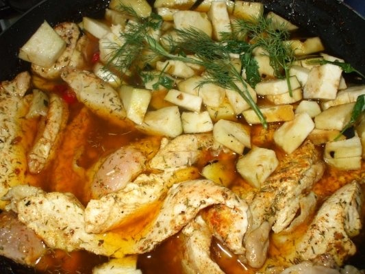 Piept de pui picant cu vinete