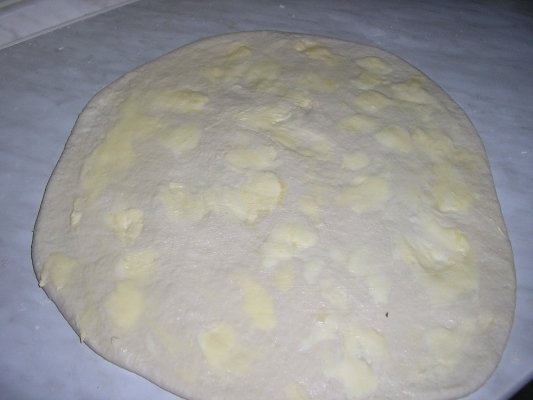 Pateuri cu branza (aluat facut in casa)