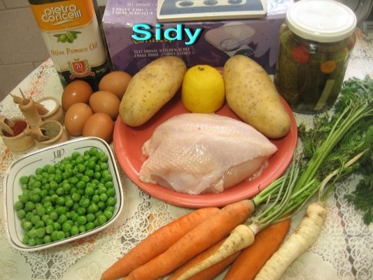 Salata boeuf cu piept de pui