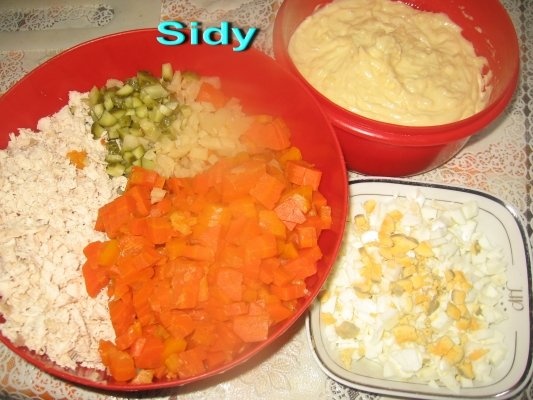 Salata boeuf cu piept de pui