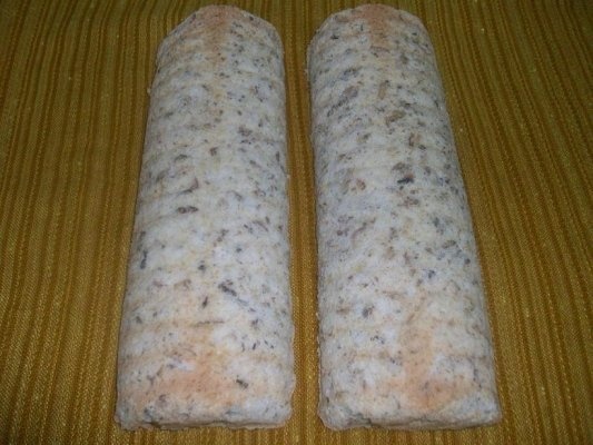 Chec din albusuri cu glazura de caramel