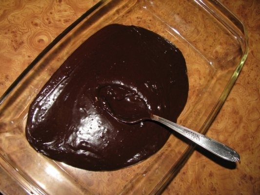 Crema de vanilie cu ciocolata si banane caramelizate