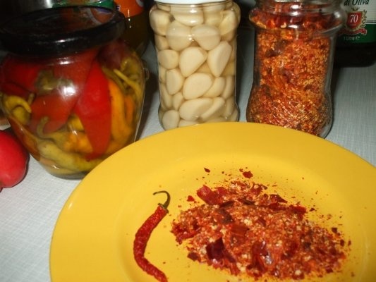 Ardei iuti deshidratati macinati